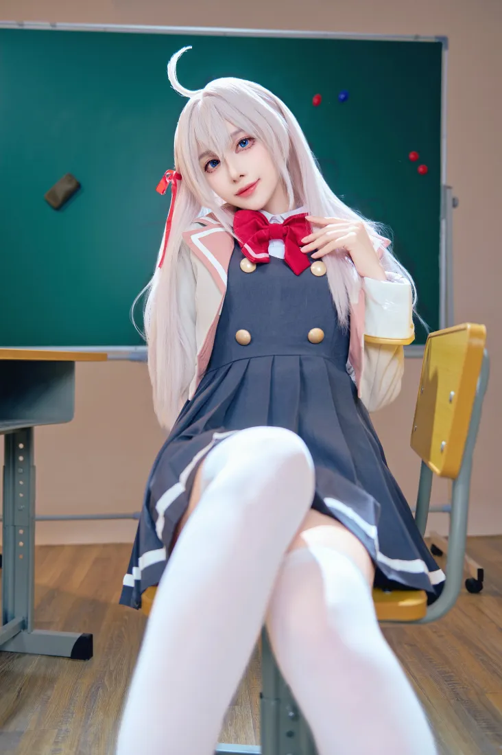 阿洛娜手机壁纸｜蔚蓝档案背景图片 - 教室「哲风壁纸」