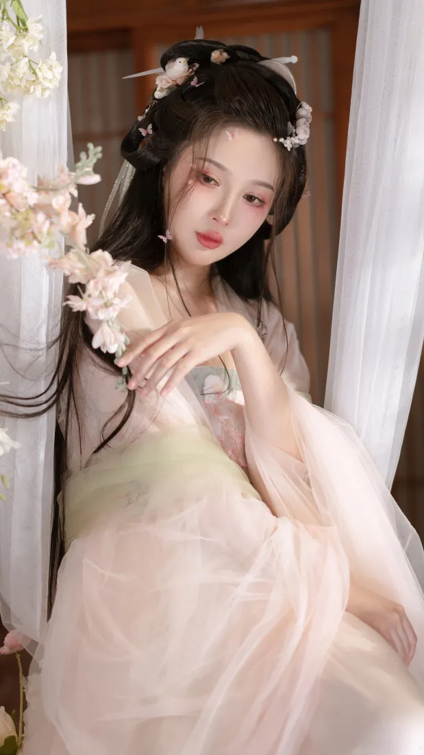 古典美人手机壁纸｜竖屏背景图片 - 汉服簪花「哲风壁纸」