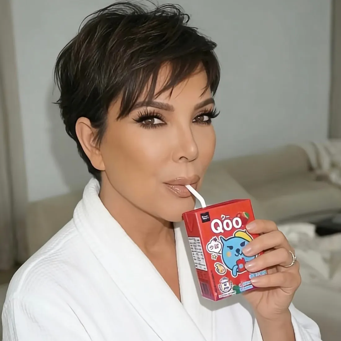 克里斯·詹娜手机壁纸｜酷儿果汁背景图片 - 欧美名人「哲风壁纸」