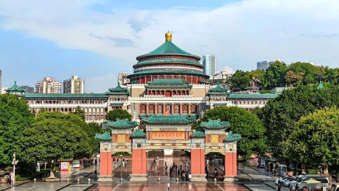 3k重庆人民大礼堂壁纸｜城市背景图片 - 中式地标建筑「哲风壁纸」