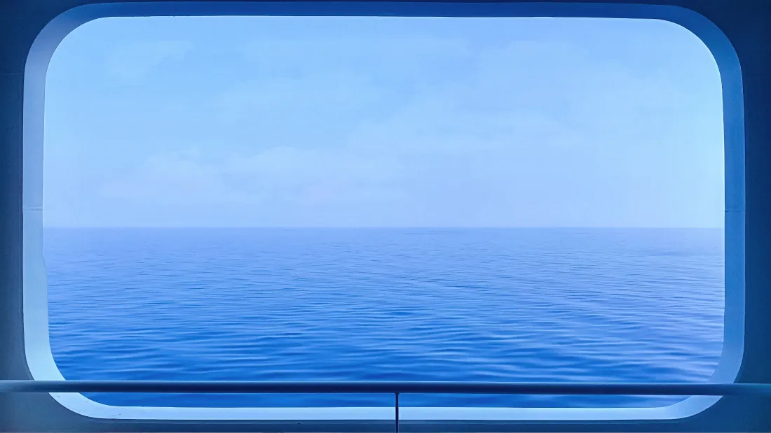 4k舷窗海景壁纸｜自然背景图片 - 静谧蓝色大海「哲风壁纸」