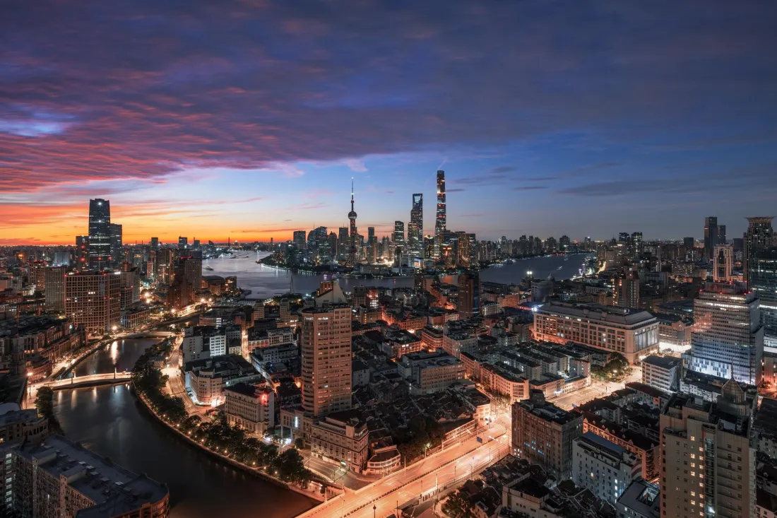 3k城市夜景壁纸｜电脑背景图片 - 黄昏滨江天际线「哲风壁纸」