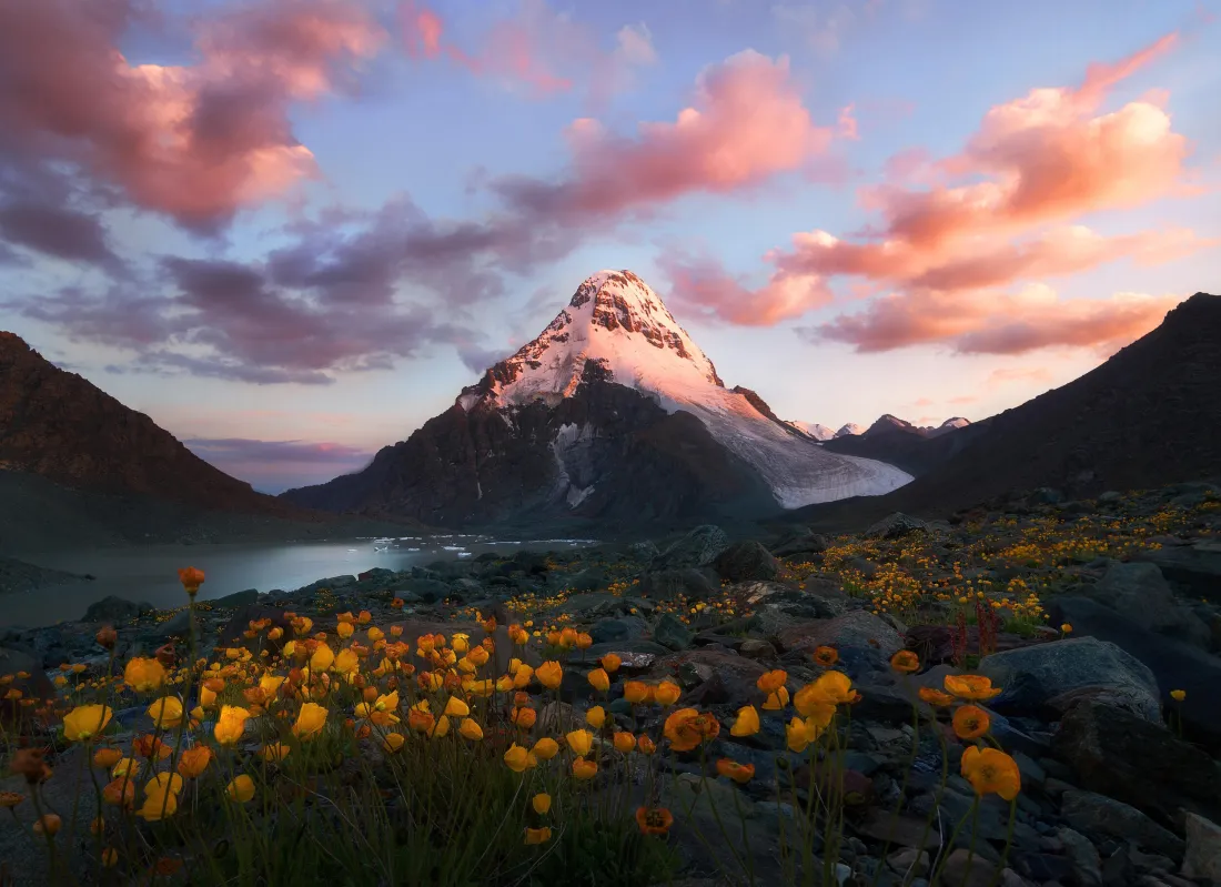 3k雪山日落壁纸｜自然风景背景图片 - 湖畔黄花「哲风壁纸」