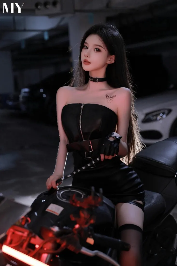 酷飒机车美女手机壁纸｜停车场超跑背景图片 - 辣妹御姐「哲风壁纸」