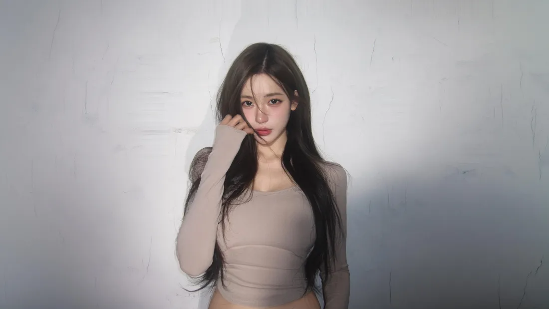 4k纯欲长发美女壁纸｜纯色背景图片 - 平板「哲风壁纸」