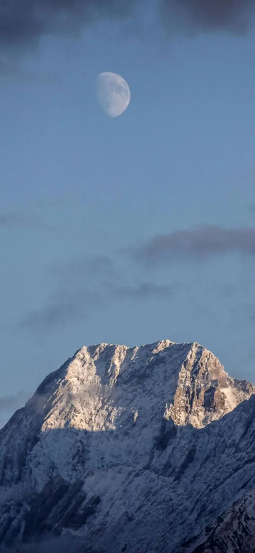雪山手机壁纸｜自然背景图片 - 晴空半月「哲风壁纸」