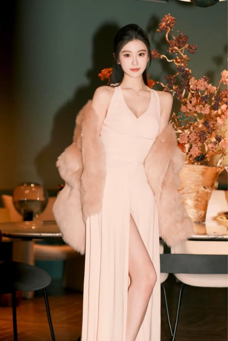 气质美女手机壁纸｜轻奢室内背景图片 - 高级氛围感「哲风壁纸」