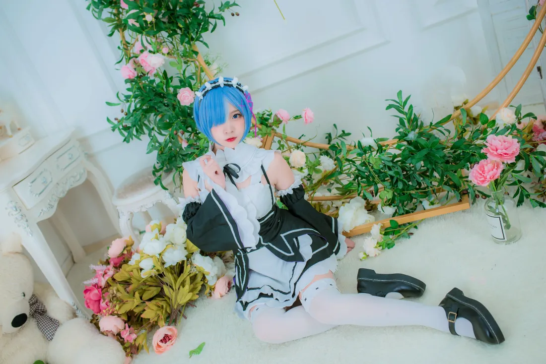 6k蕾姆壁纸｜cosplay背景图片 - 白丝鲜花布景「哲风壁纸」
