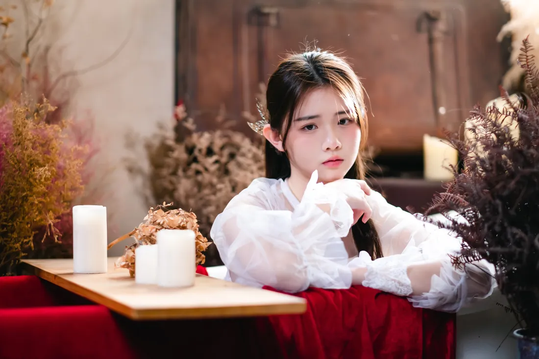 5k清纯白衣女生壁纸｜精选背景图片 - 休闲氛围感「哲风壁纸」