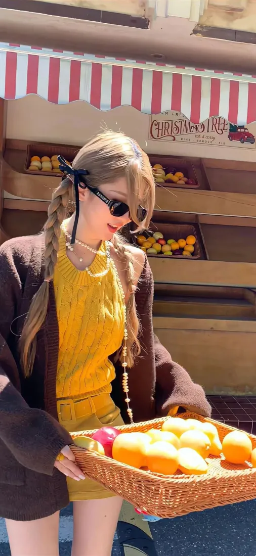 金发美女手机壁纸｜街边果摊背景图片 - 藤编水果篮「哲风壁纸」