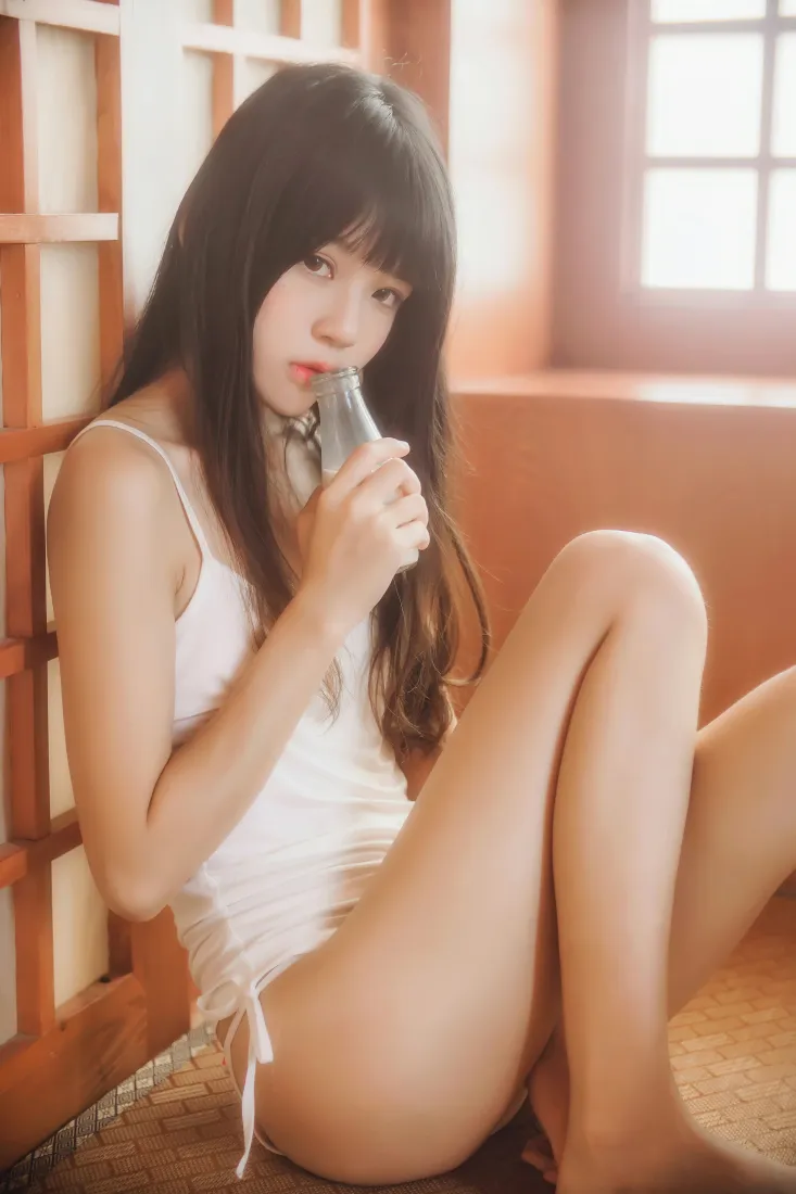 桜桃喵手机壁纸｜美少女背景图片 - 居家清纯写真「哲风壁纸」