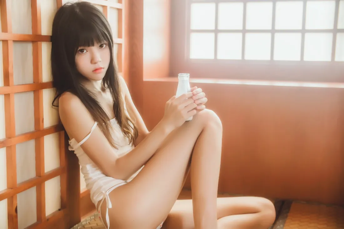 6k桜桃喵壁纸｜美少女背景图片 - 白色吊带「哲风壁纸」