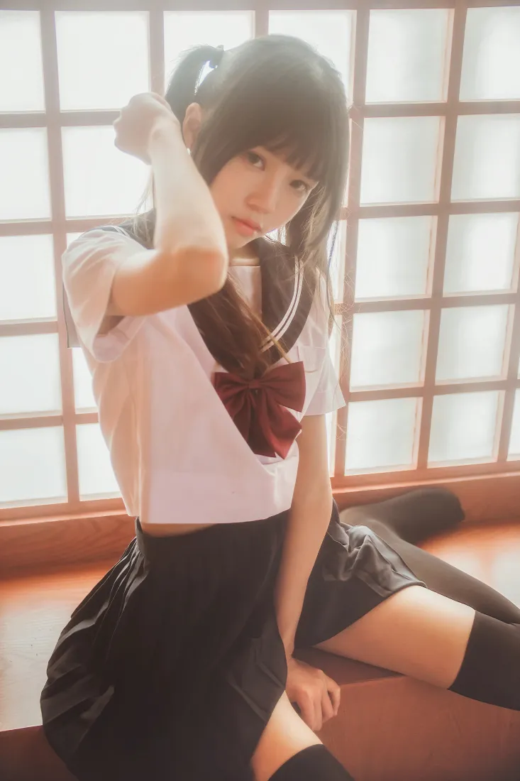 桜桃喵手机壁纸｜和风室内背景图片 - 黑白JK黑丝「哲风壁纸」