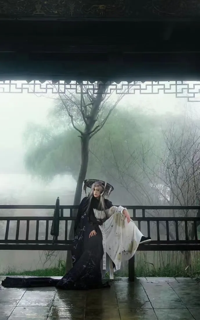 张翅手机壁纸｜古风背景图片 - 阴郁黑衣帅哥「哲风壁纸」