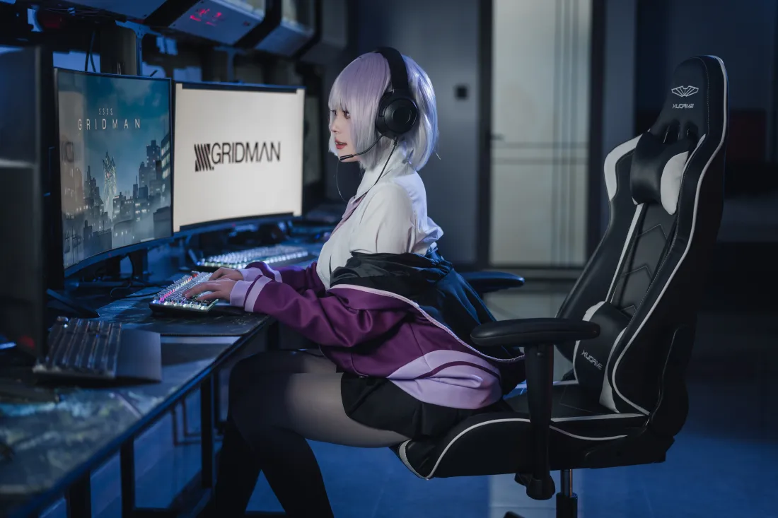 6k电竞少女壁纸｜cosplay背景图片 - 黑丝银发「哲风壁纸」