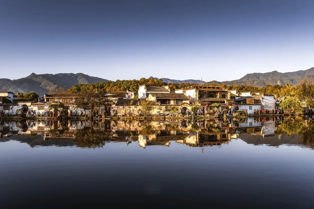 4k古村落壁纸｜山水背景图片 - 湖景倒影「哲风壁纸」