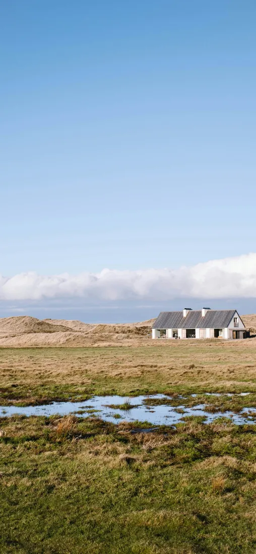 自然风景手机壁纸｜郊野背景图片 - 旷野小屋湖水「哲风壁纸」