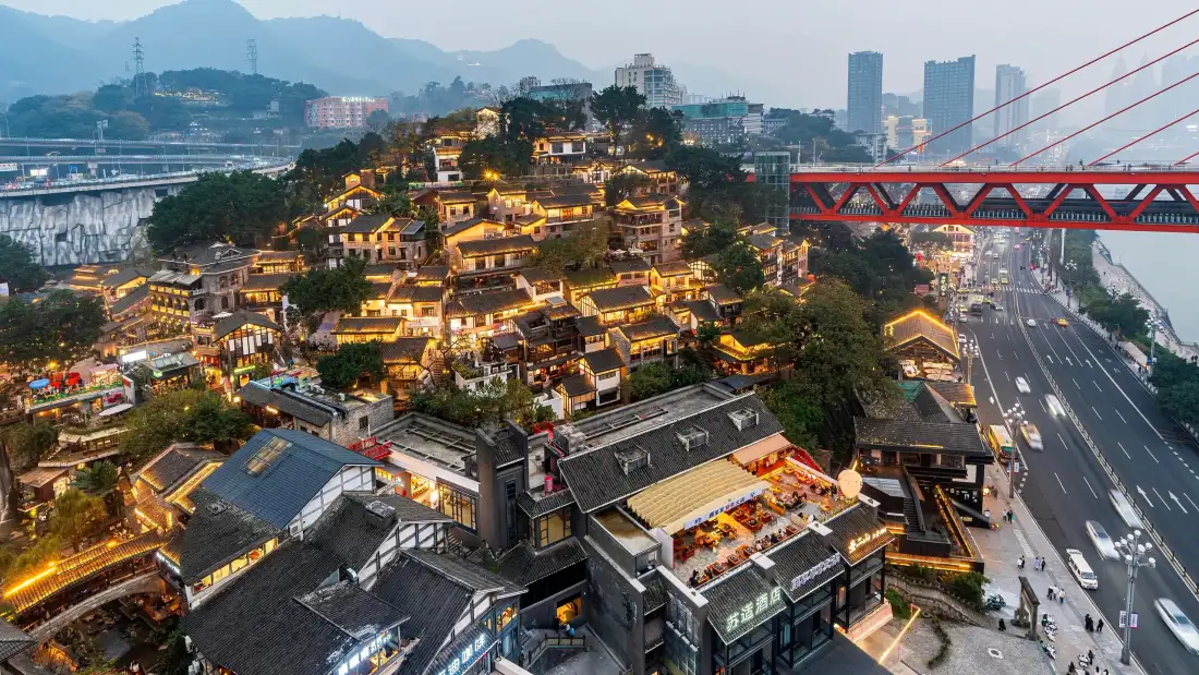 3k重庆壁纸｜城市风景背景图片 - 暮色老街「哲风壁纸」