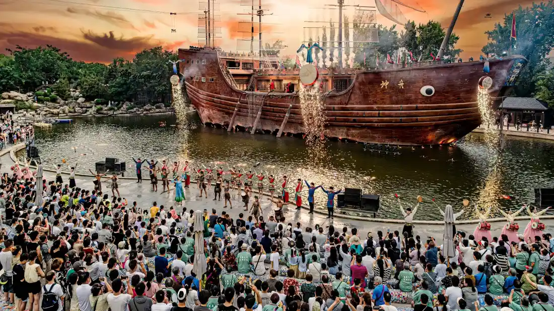 3k开封壁纸｜风景背景图片 - 古帆船水上表演「哲风壁纸」