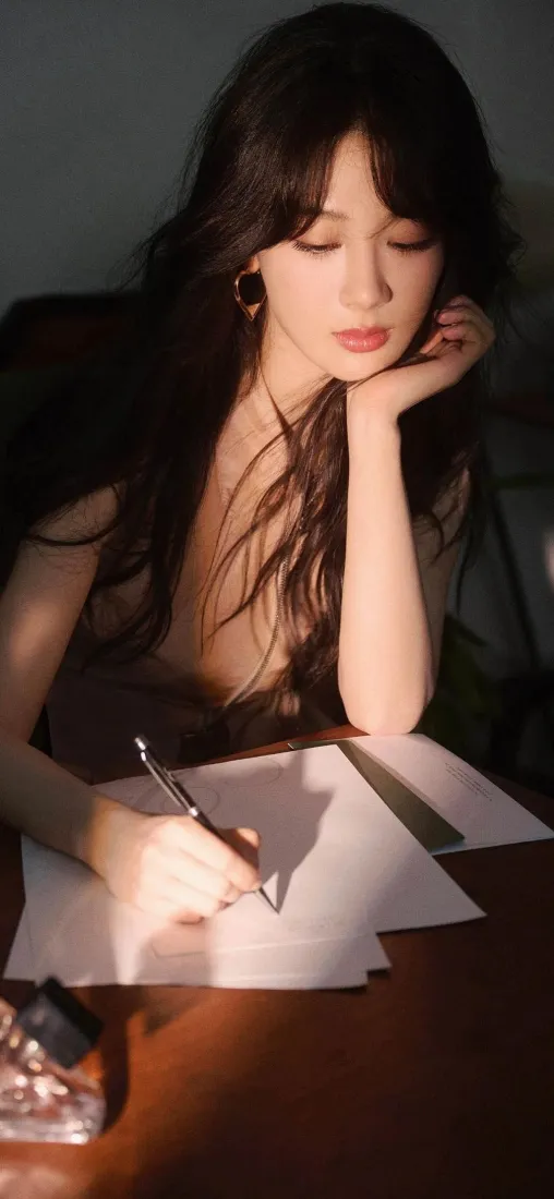 金智秀手机壁纸｜氛围感背景图片 - 知性美女「哲风壁纸」