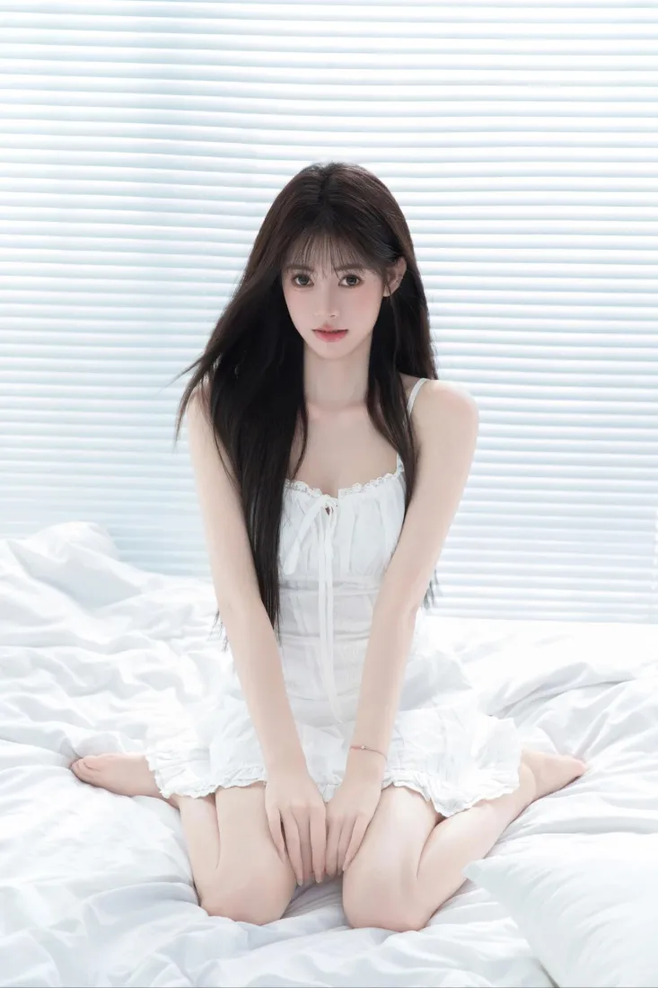 鞠婧祎手机壁纸｜简约背景图片 - 气质美女「哲风壁纸」