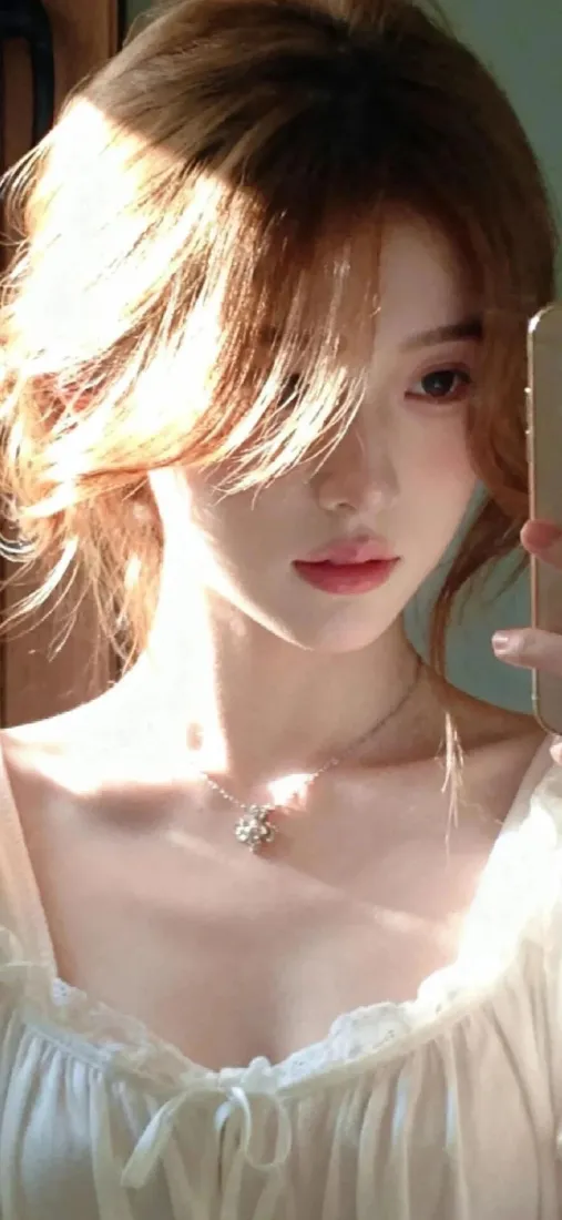 氛围感美女手机壁纸｜室内对镜背景图片 - 逆光温柔「哲风壁纸」