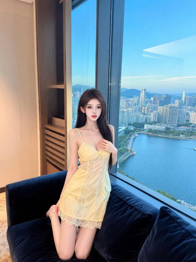 黄裙美女手机壁纸｜城市江景背景图片 - 落地窗观景「哲风壁纸」