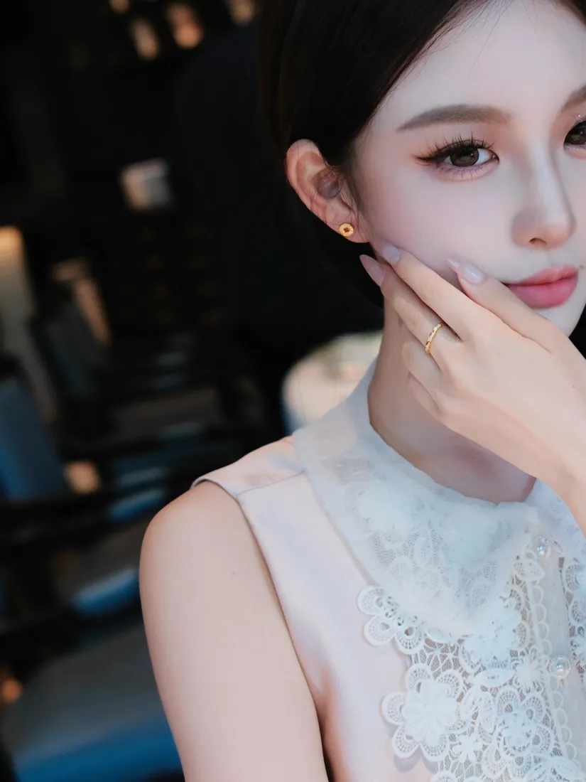 气质美女手机壁纸｜氛围感背景图片 - 轻熟女生「哲风壁纸」