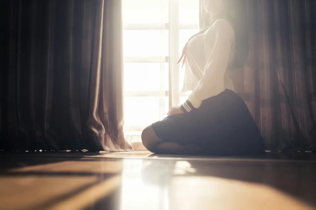 6kjk壁纸｜窗边背景图片 - 二次元少女「哲风壁纸」