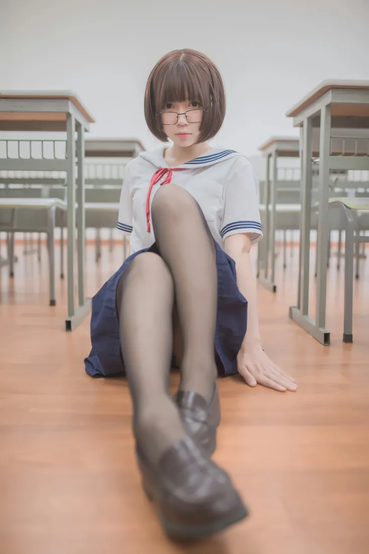 jk手机壁纸｜校园背景图片 - 黑丝水手服「哲风壁纸」