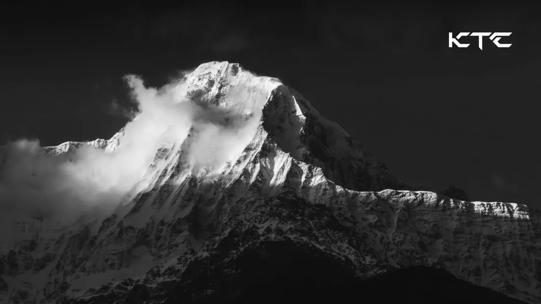 3k雪山壁纸｜黑白背景图片 - KTC官方「哲风壁纸」