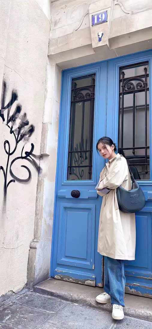 张婧仪手机壁纸｜街头街拍背景图片 - 日常休闲穿搭「哲风壁纸」