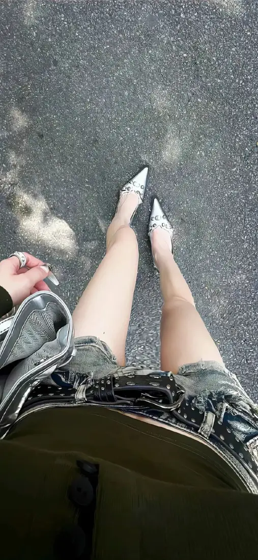 美女手机壁纸｜街拍背景图片 - 高跟长腿自拍「哲风壁纸」