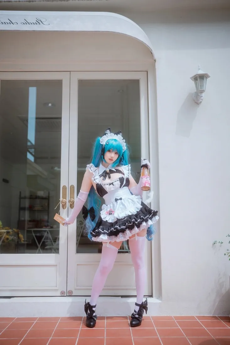 初音未来手机壁纸｜角色扮演背景图片 - 居家女仆「哲风壁纸」