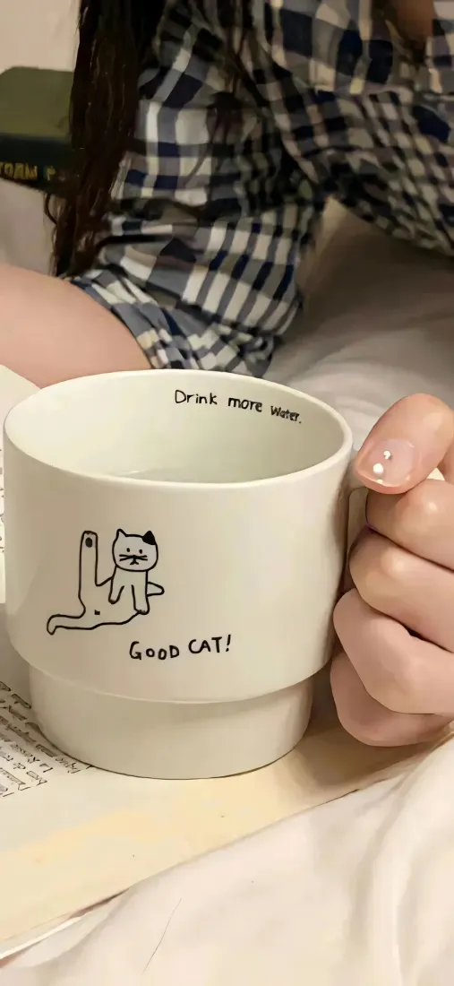 可爱猫咪马克杯手机壁纸｜居家治愈背景图片 - 简约好物「哲风壁纸」