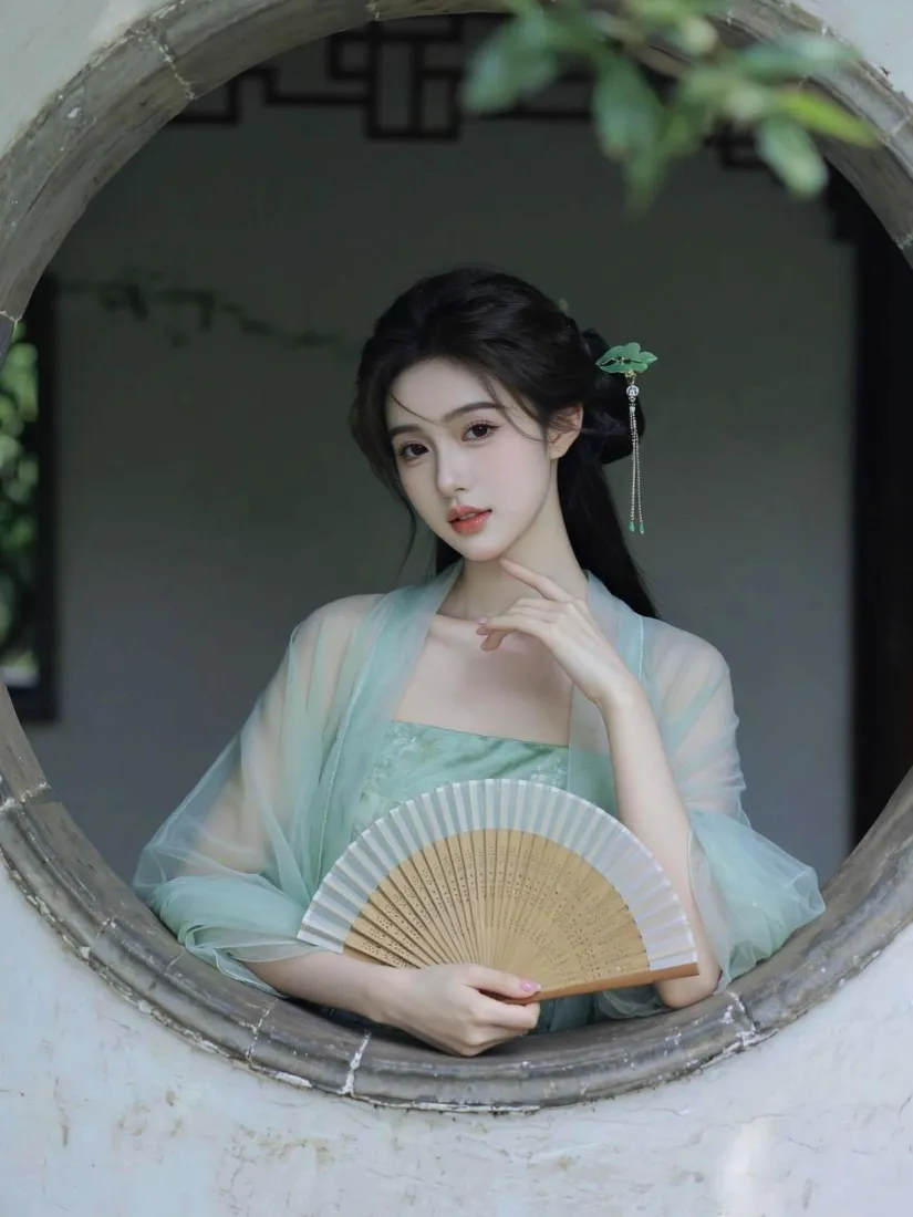 古风汉服美女手机壁纸｜江南园林背景图片 - 清冷感写真「哲风壁纸」