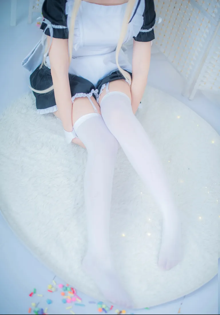 春日野穹手机壁纸｜女仆白丝cos背景图片 - 二佐Nisa写真「哲风壁纸」