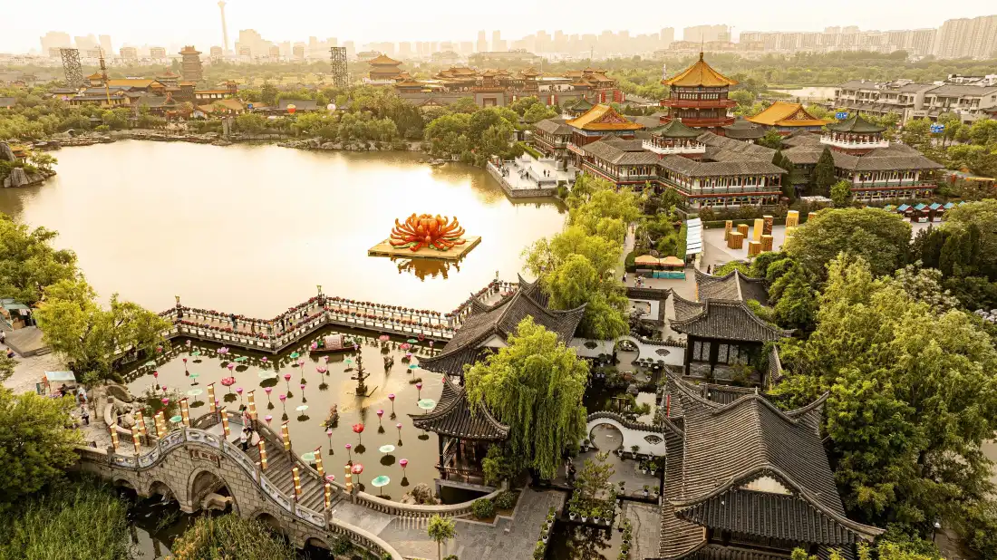 4k中式园林壁纸｜湖泊古建筑背景图片 - 城市人文风景「哲风壁纸」