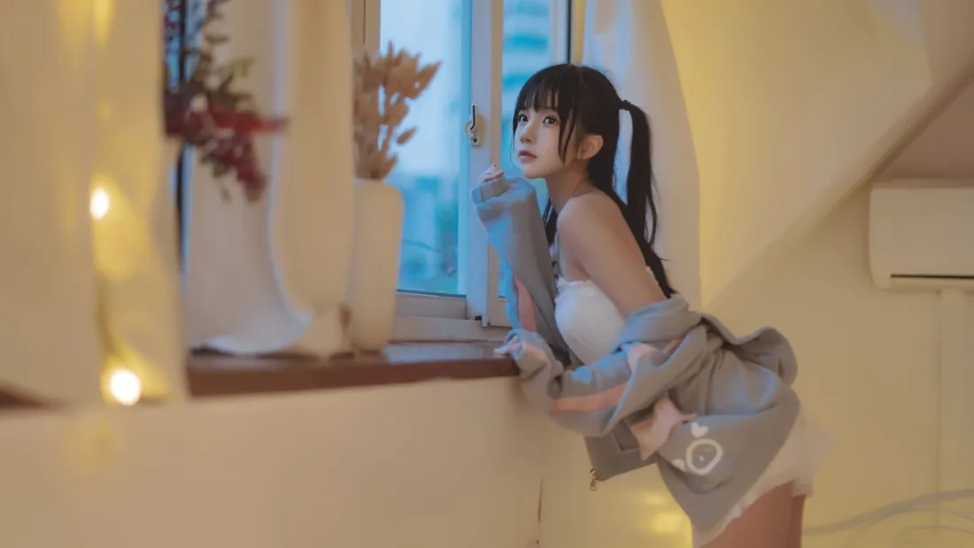 4k双马尾美女壁纸｜居家暖光背景图片 - 氛围感写真「哲风壁纸」