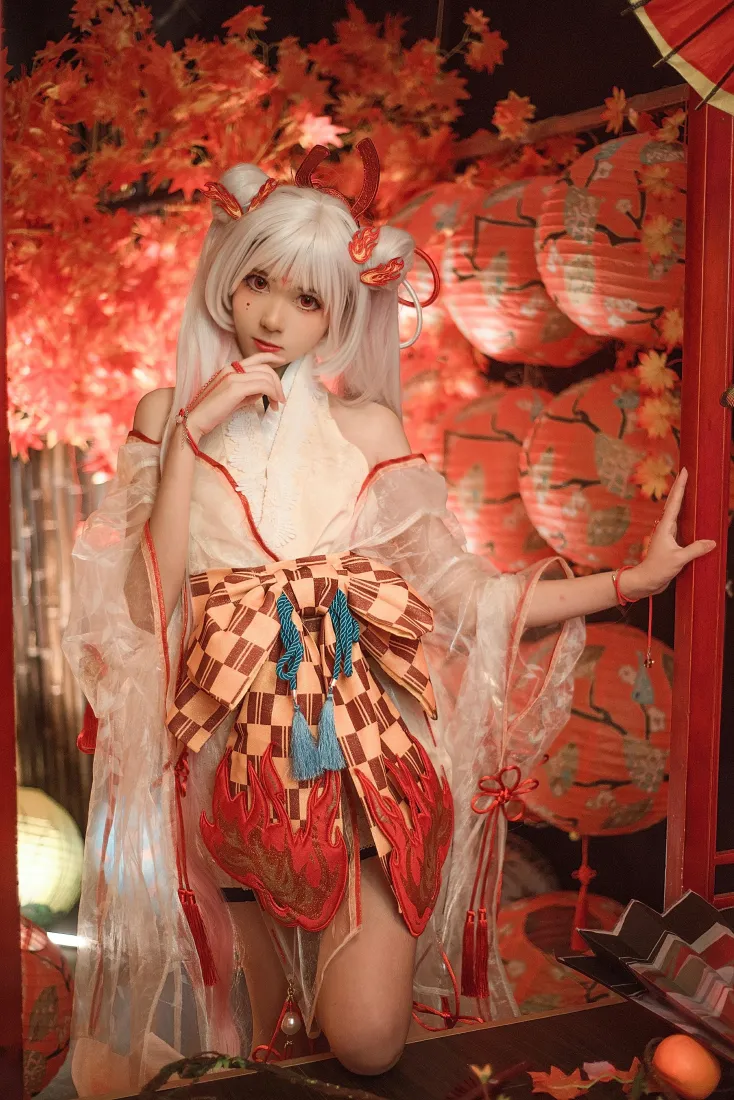 阴阳师不知火手机壁纸｜红枫灯笼背景图片 - 南桃Momoko cos「哲风壁纸」
