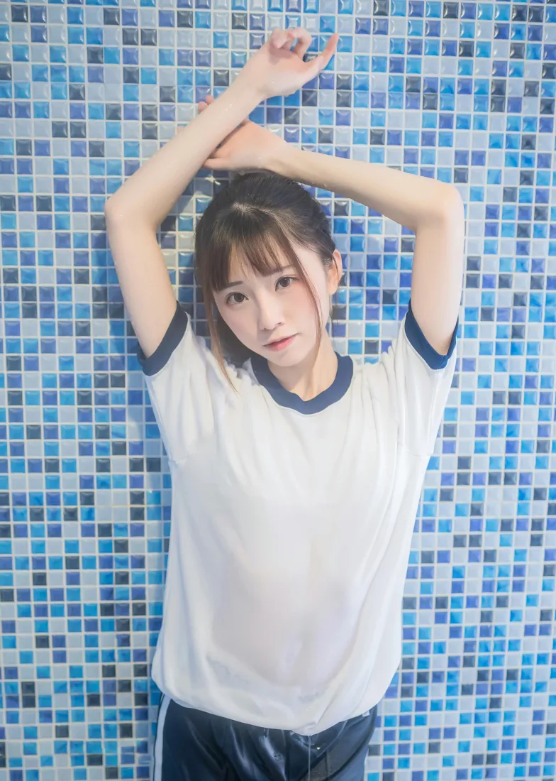 太郎Kitaro手机壁纸｜体操服少女背景图片 - 清新写真「哲风壁纸」