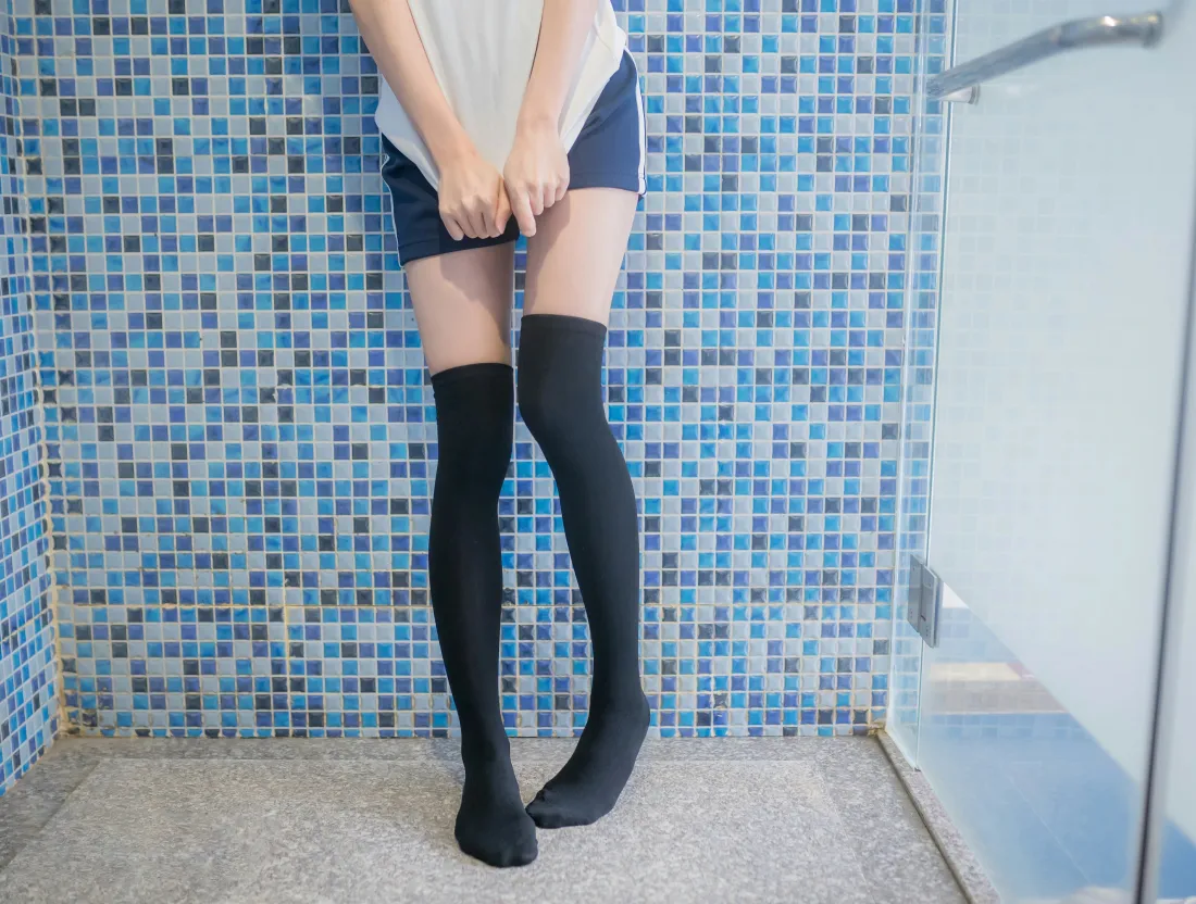 5k太郎Kitaro壁纸｜少女体操服过膝袜背景图片 - 穿搭「哲风壁纸」