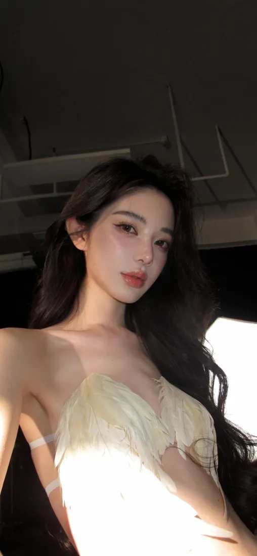 高级感美女手机壁纸｜暗调光影背景图片 - 气质写真「哲风壁纸」