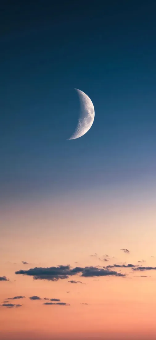 月牙手机壁纸｜渐变天空背景图片 - 黄昏晚霞治愈风景「哲风壁纸」