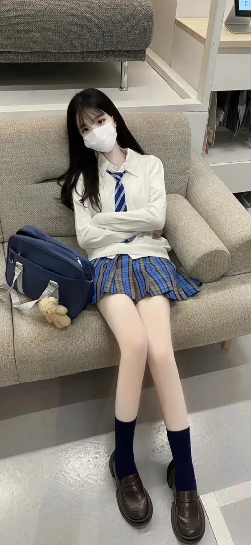 JK制服少女手机壁纸｜居家沙发背景图片 - 赏心悦目「哲风壁纸」
