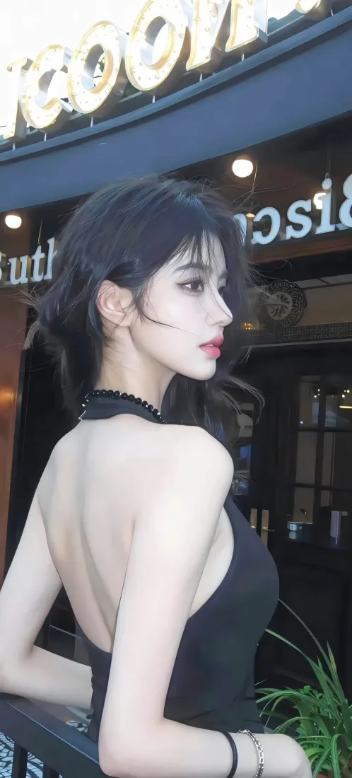 美背黑裙美女手机壁纸｜街边店铺背景图片 - 时尚氛围感写真「哲风壁纸」