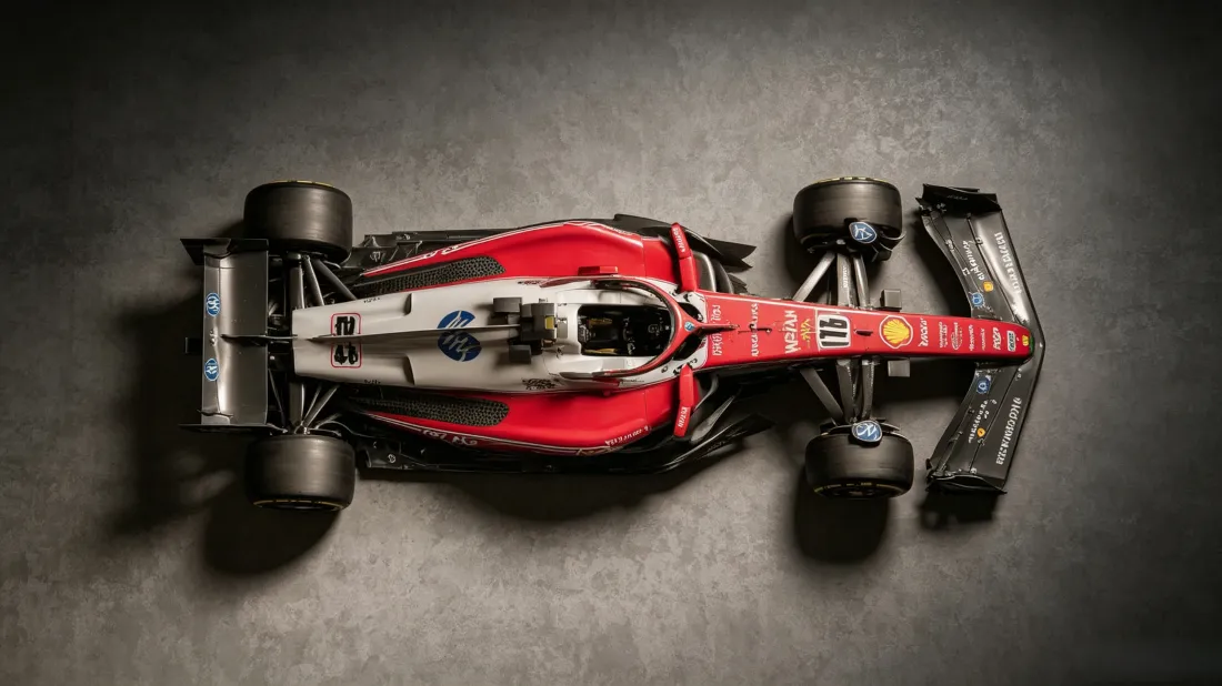 3k法拉利F1赛车壁纸｜灰色磨砂背景图片 - 酷炫竞速「哲风壁纸」