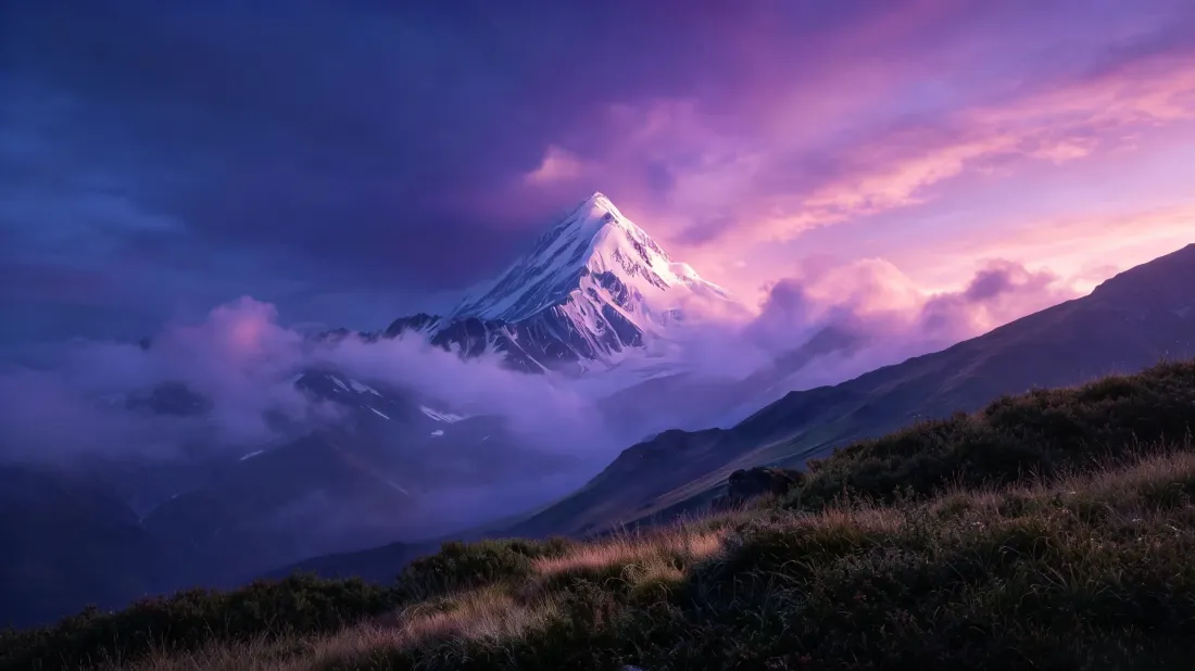 3k雪山壁纸｜紫霞云雾背景图片 - 高山治愈自然风景「哲风壁纸」
