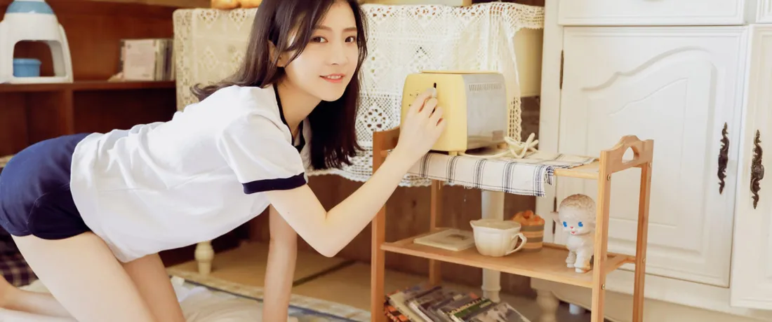 3k清纯长发美女壁纸｜居家室内背景图片 - 氛围感写真「哲风壁纸」