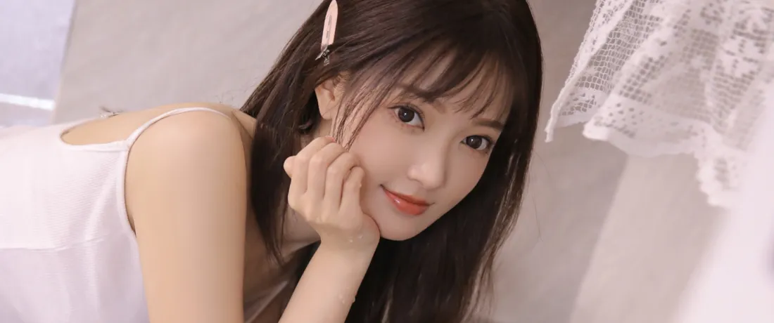 3k甜美少女壁纸｜居家暖调背景图片 - 清纯温柔写真「哲风壁纸」